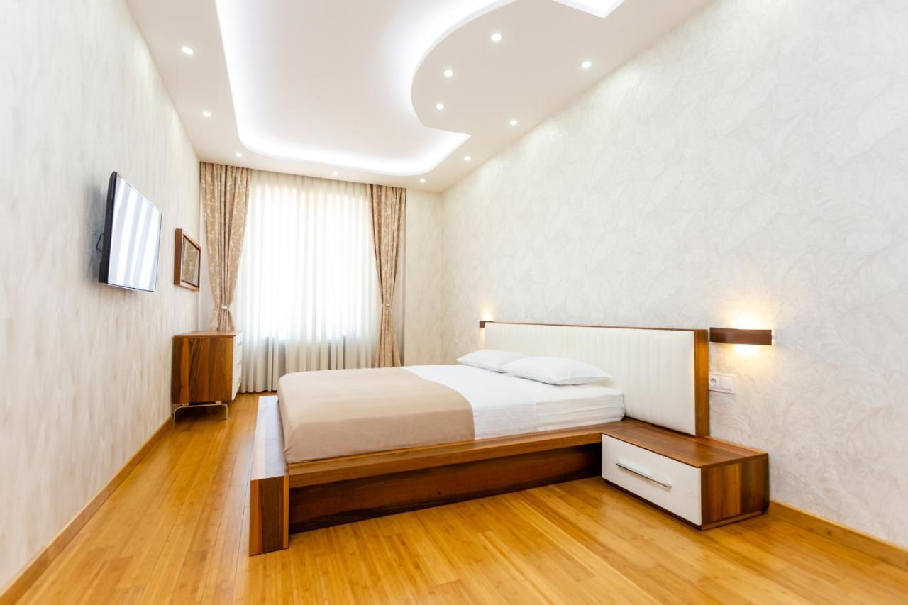 Central Cozy 3Bd-2Bath Apartment Тбилиси Экстерьер фото