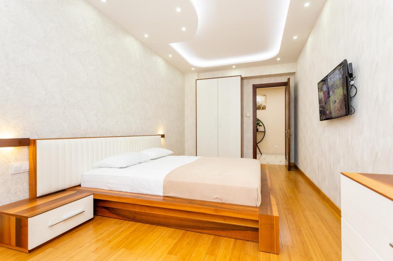 Central Cozy 3Bd-2Bath Apartment Тбилиси Экстерьер фото